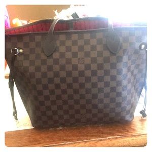 Louis Vuitton medium never full bag